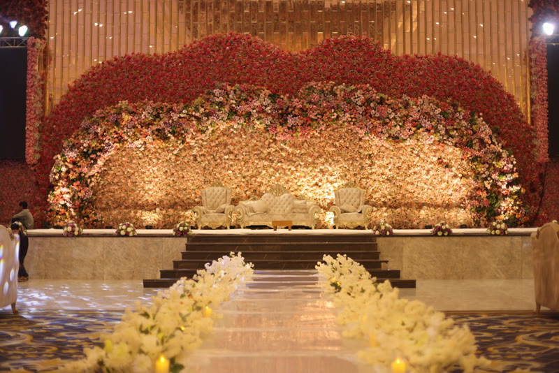 Wedding floral decoration